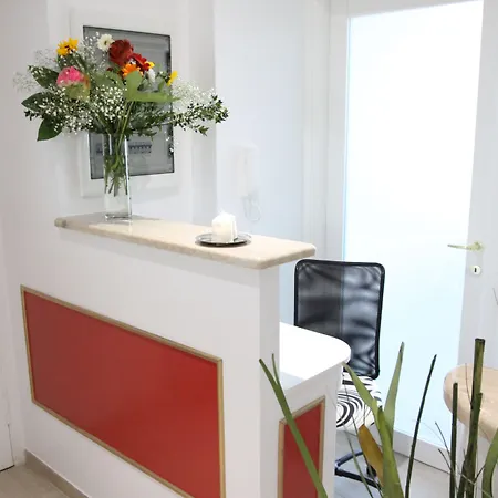 Interno 2 招待所 罗马